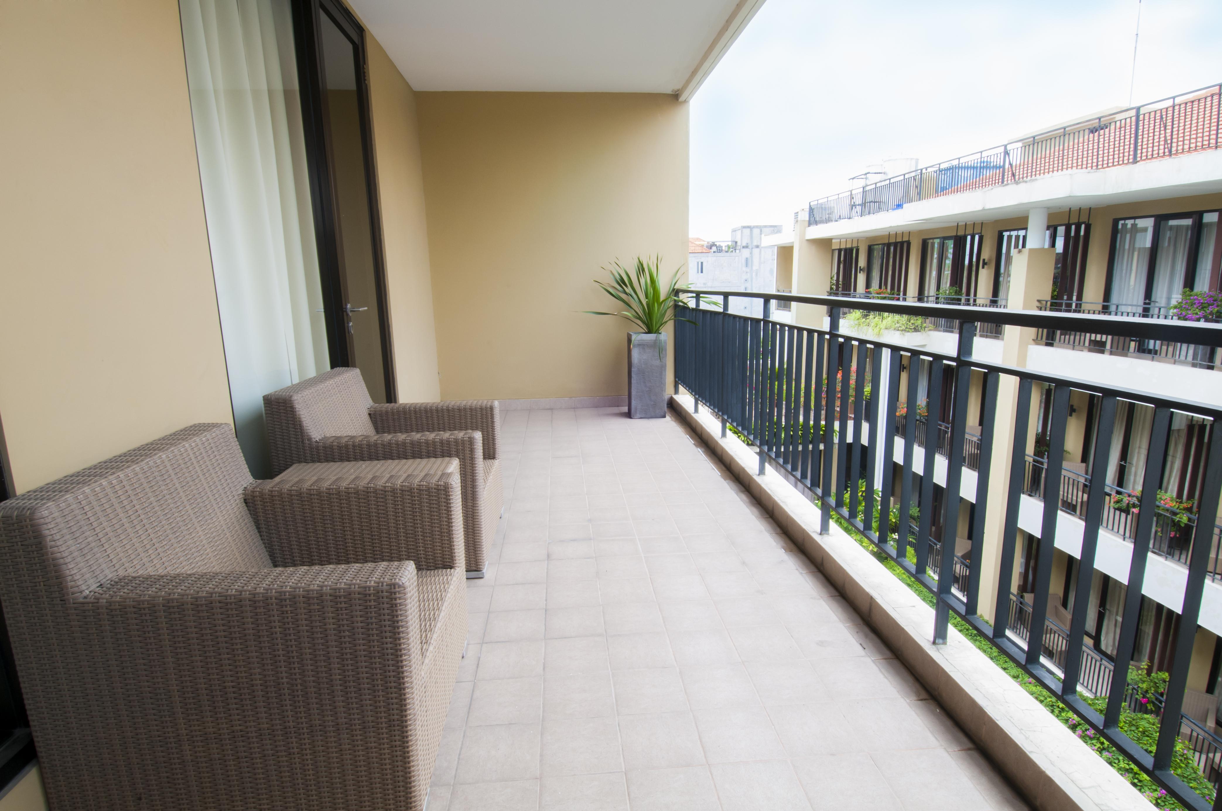 100 Sunset Kuta Hotel & Ballroom Exterior photo